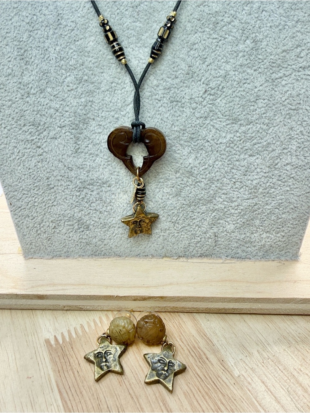 “Three Ladies” Necklace and Earring Set